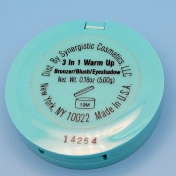 Carmindy & Co. 3 in 1 Warm Up Bronzer / Blush / Eyeshadow - New, Never Used - Picture 3 of 3